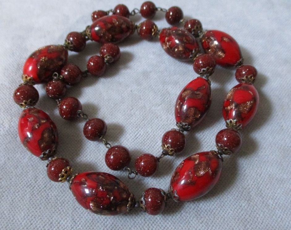 Vintage Dramatic Dark Red Aventurine Venetian Foil Art Glass Bead Necklace