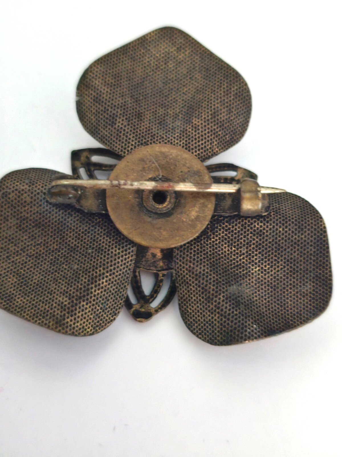 1930’s-1950’s Flower Brooch / Dress Clip Hammered Bronz/Brass With 4 Faux Pearls