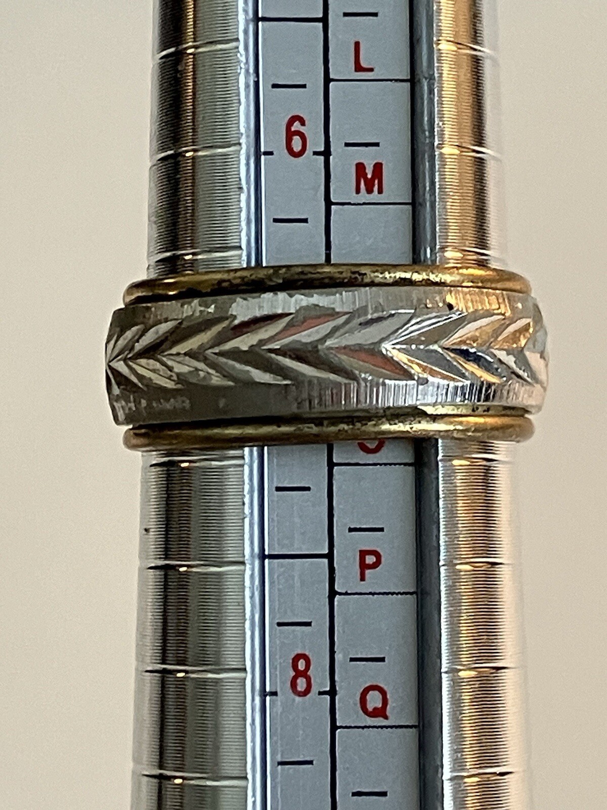Vintage 18k HGE Stamped Gold Plated Band Ring Sz 6 3/4” Silver Tone Design