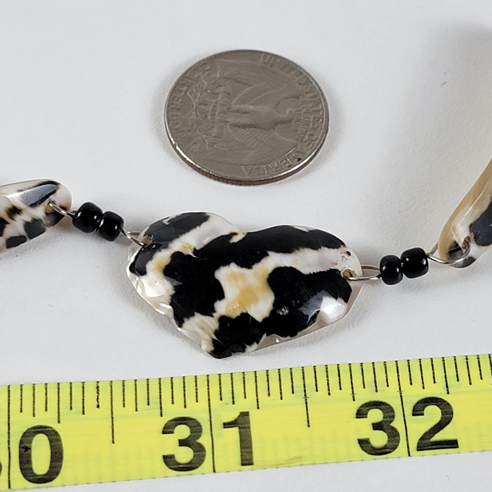 Vintage Black And Cream Mother Of Pearl Heart Bracelet 7 In Barrel Clasp