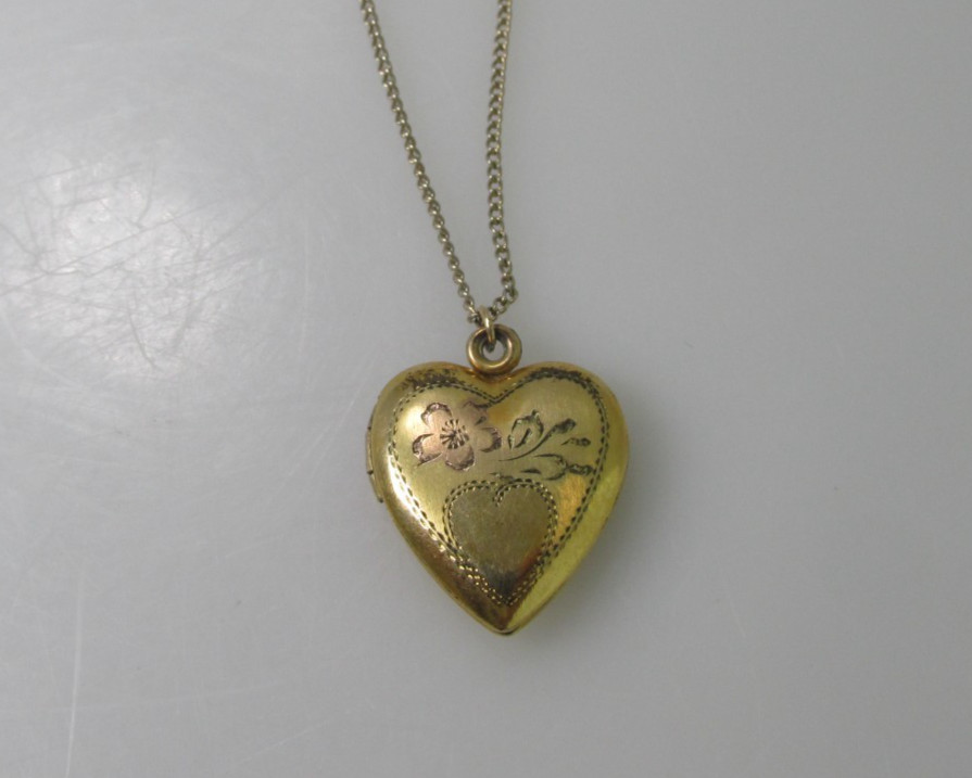Vtg Engraved VARGAS Heart Photo Locket Pendant 1/20 10kt GF Sterling Trimmings