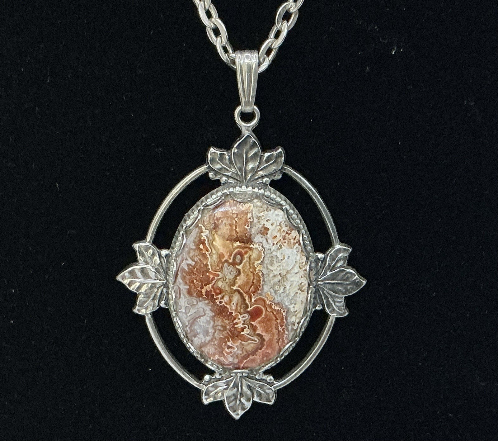 Vintage Lace Agate Pendant Silver Metal Ornate Setting With Chain