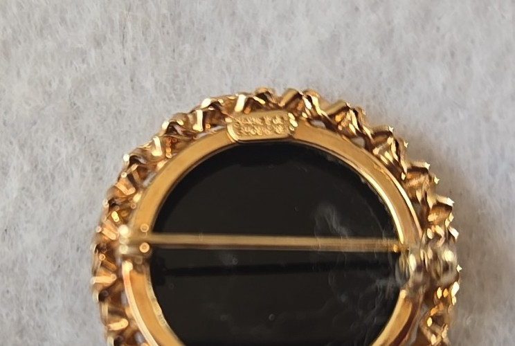 Vintage CATAMORE 1/20 12K GF Round Pin Brooch