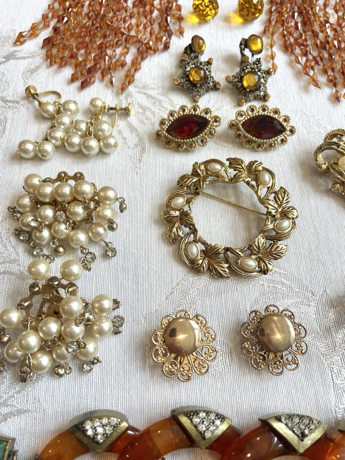 Large Lot 130+ Pc VINTAGE & ANTIQUE Jewelry Signed/Unsigned Coro Mixed Lot