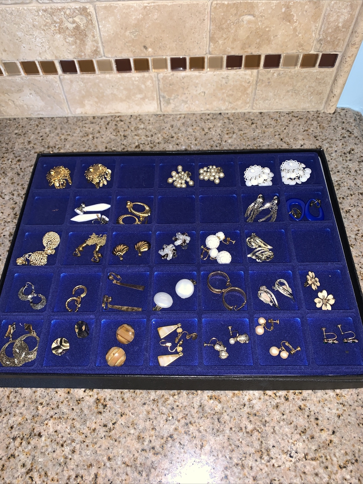 VINTAGE Estate lot CLIP ON Earrings 1950’s through 1980’s LOT OF 27 #m9