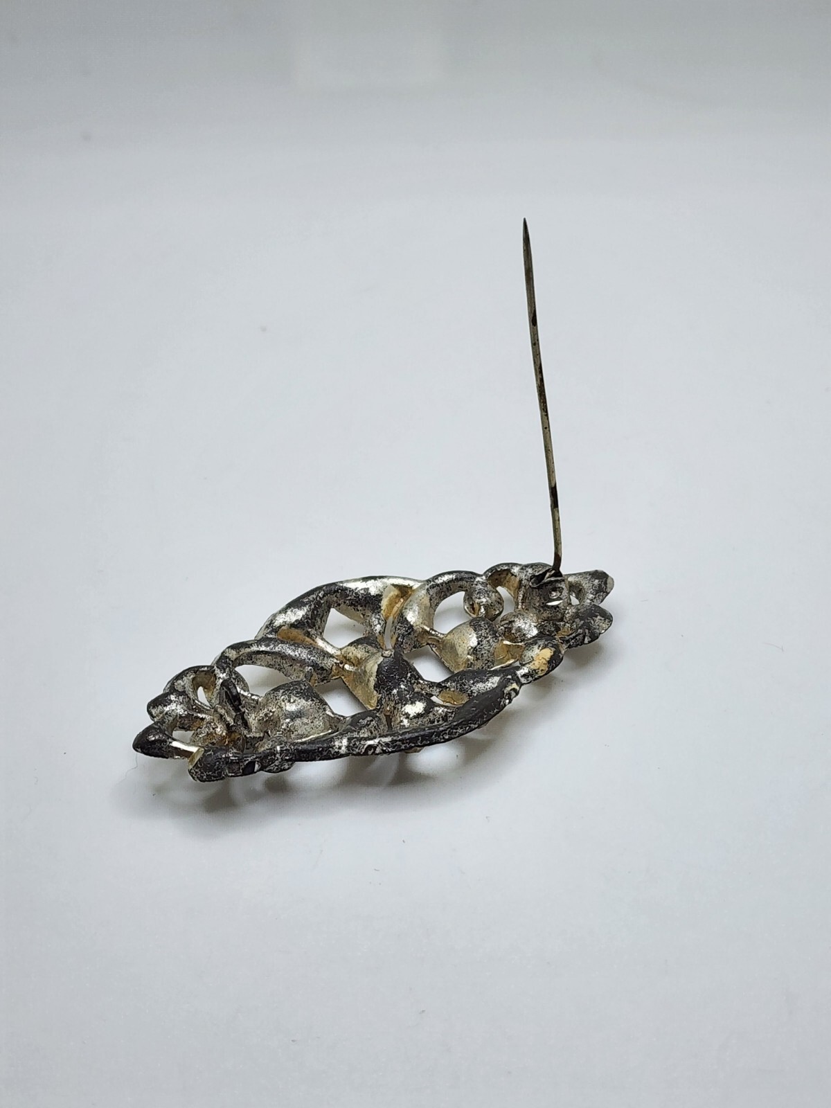 Vintage Rhinestones And Pewter Type Metal Glass Rhinestone Brooch