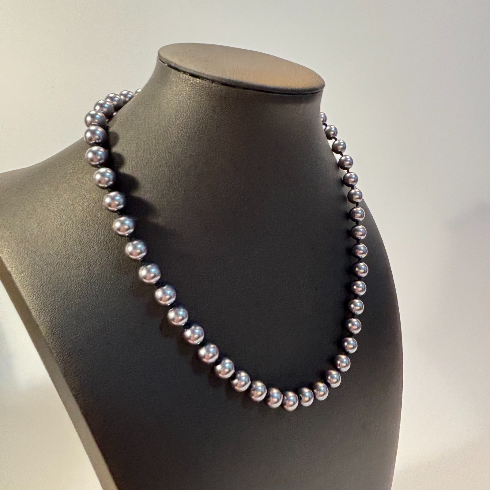 Pearl Necklace Vintage Mid Century Classic Jewelry Black Silver Tone