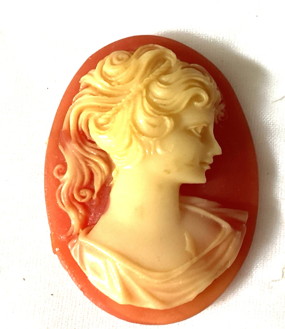 Cameo Orange White Lady Portrait Unmounted 1-1/8″ Across 1-1/2″ Tall Plastic