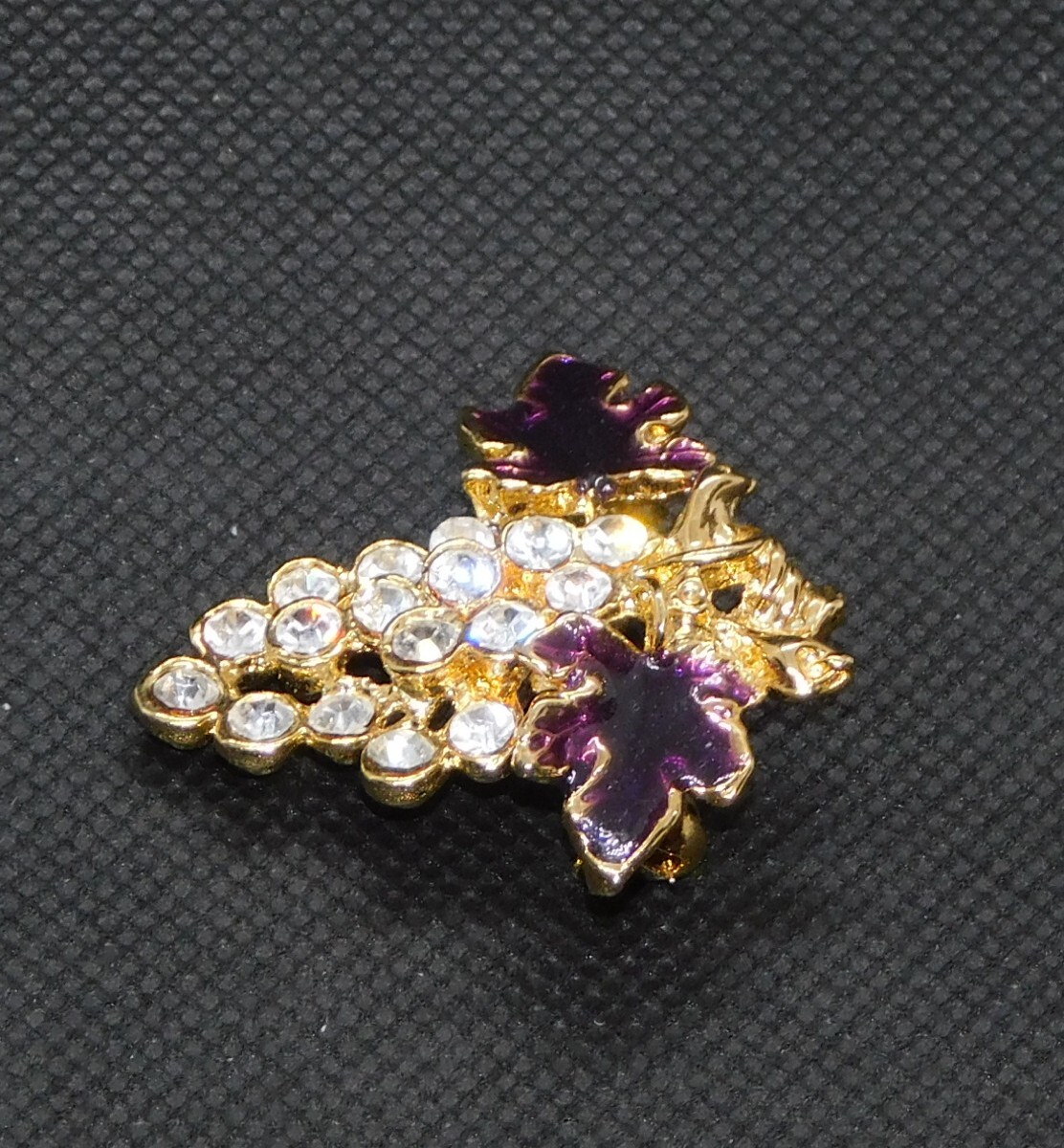 Grapes Vintage Pin Brooch Gold Tone White Rhinestone Purple Enamel Jewelry