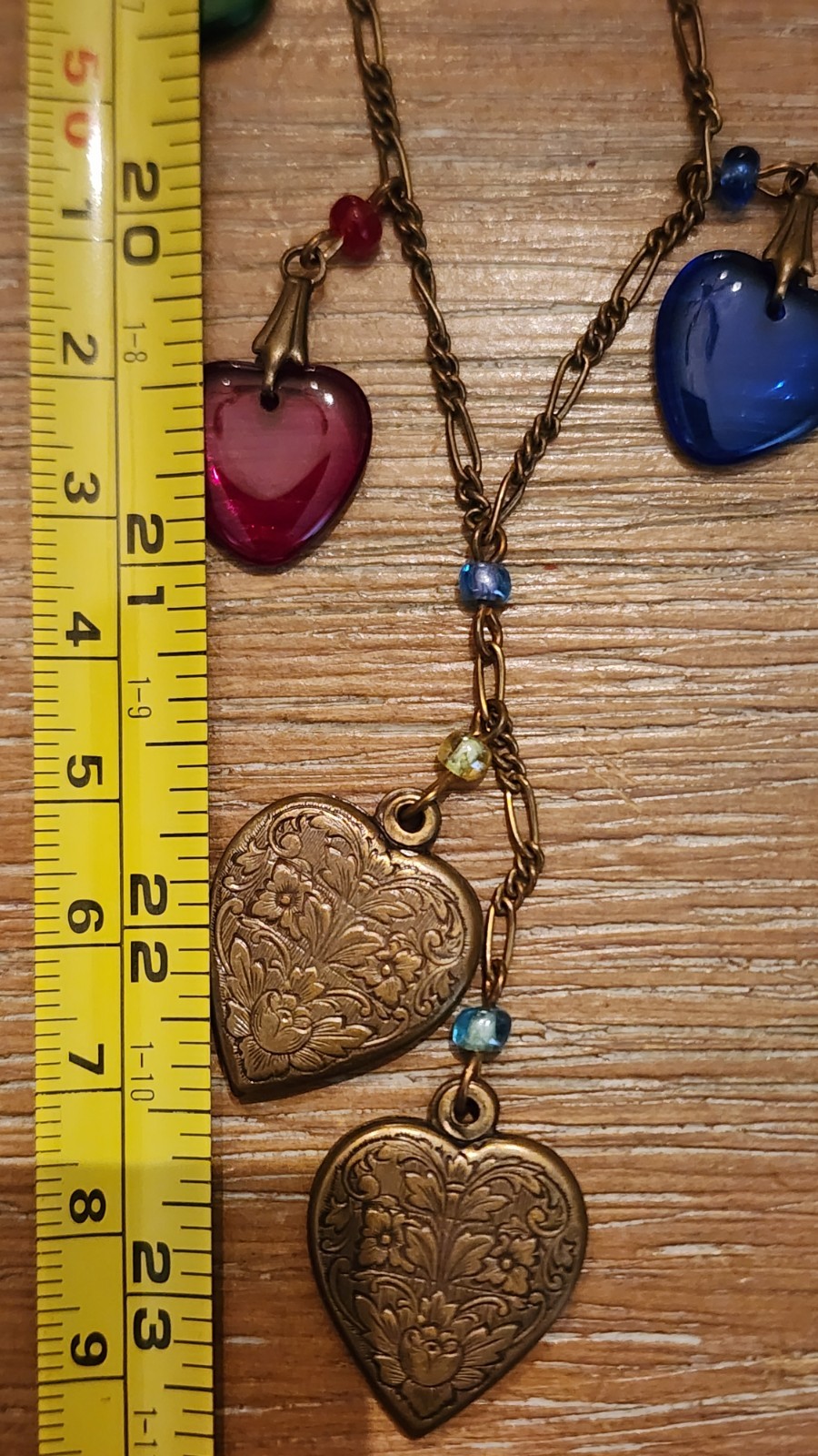 VTG Glass Works Studio G.W.S Signed Glass Hearts Charm Necklace – 42″ Length Wow