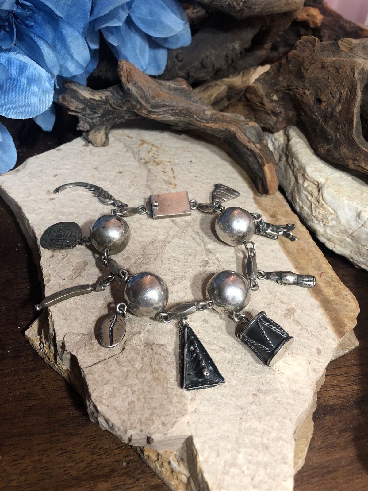 Vintage GUATEMALA Silver 900 Many Figural Dangle Charm Ball Link bracelet 7 1/2″