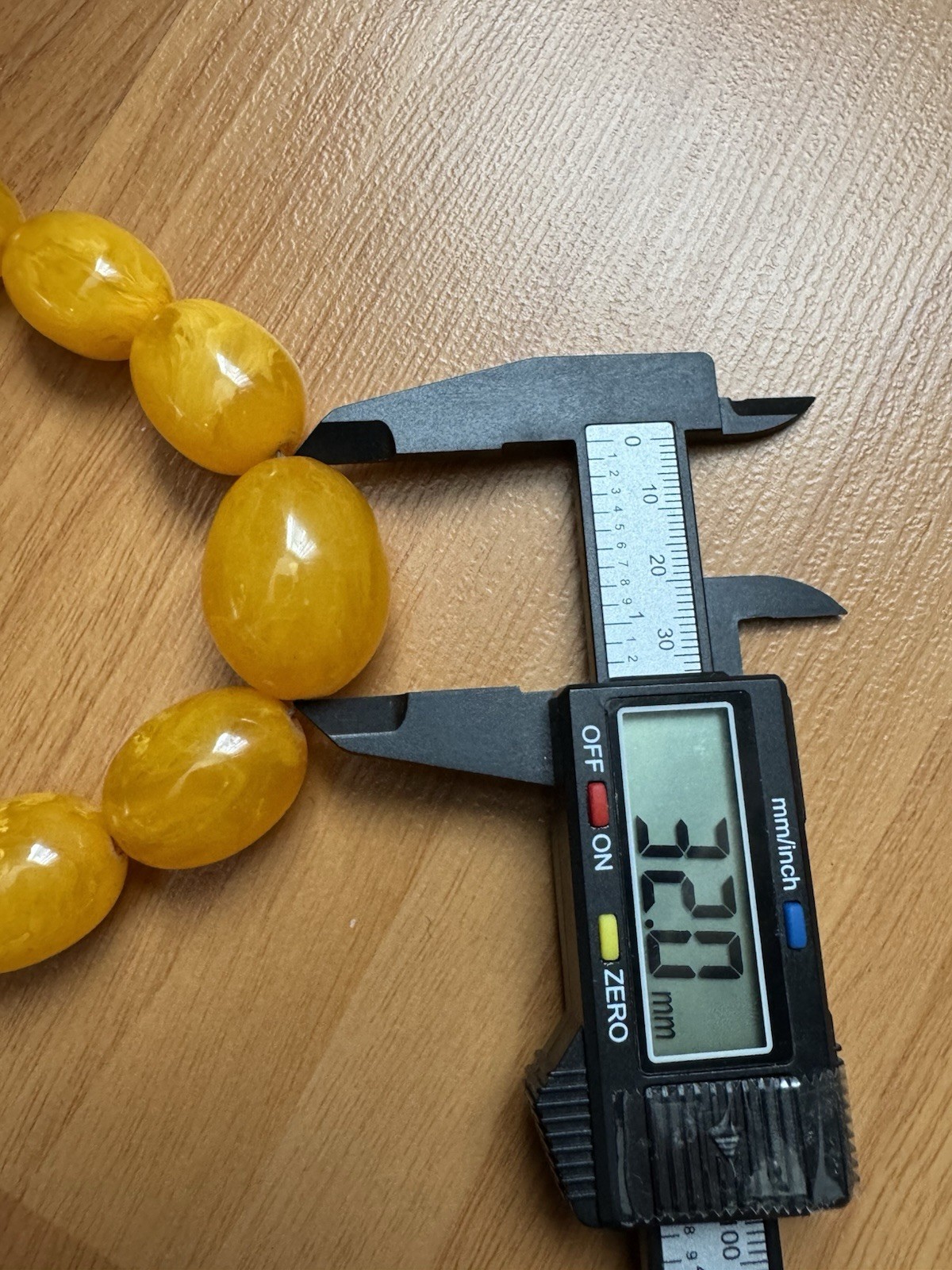 Vintage Style Oval Shape Translucent Egg Yolk Amber Resin Beads Necklace 106gr