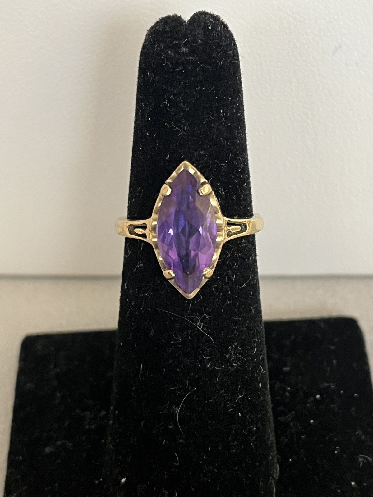 Vintage Antique Art Deco 10Kt Yellow Gold Synthetic Purple Sapphire Ring 6.0sz