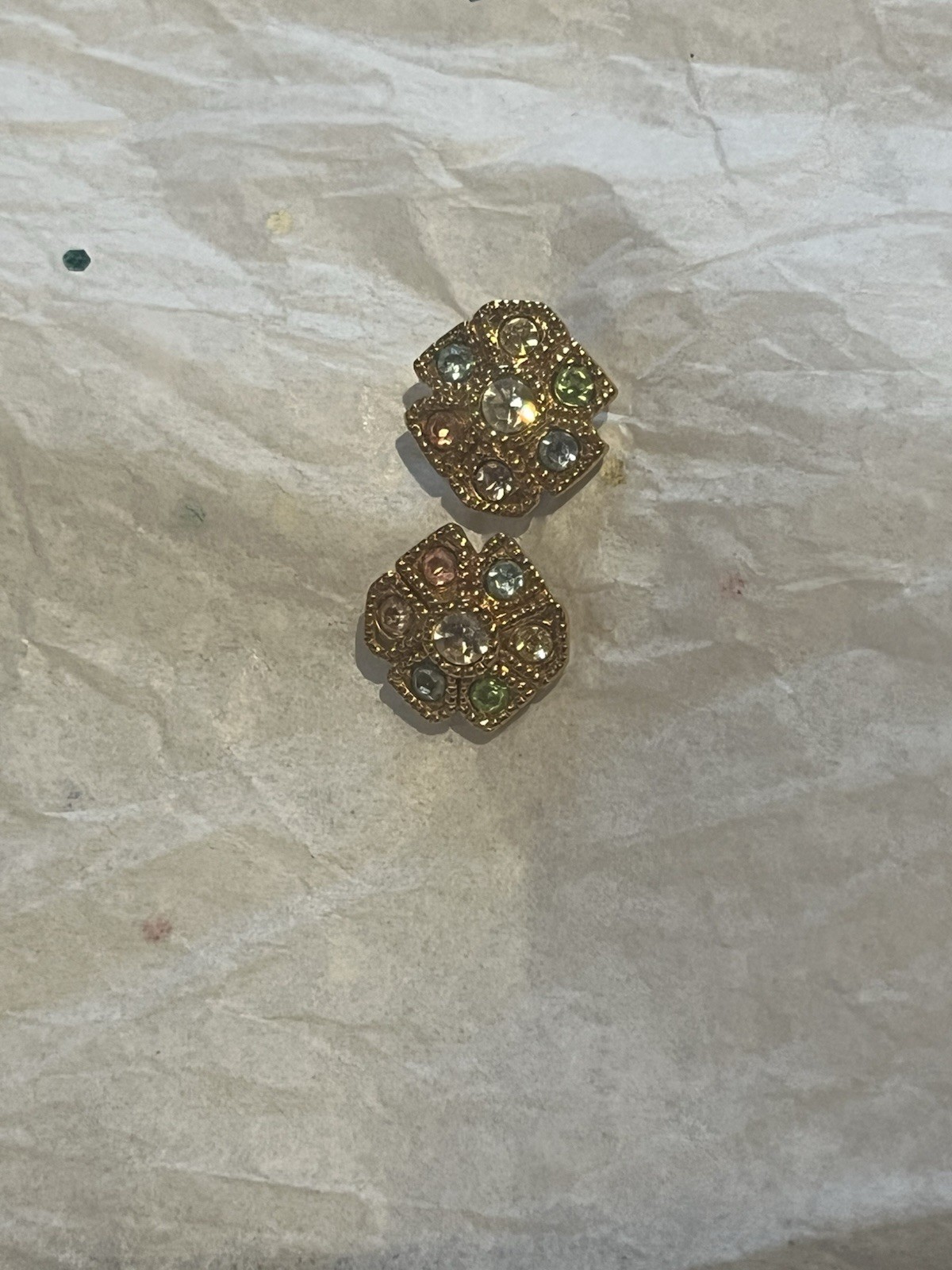 Vintage Avon 1993 Floral Facets Gold Tone Pastel Rhinestone Pierced Earrings J37