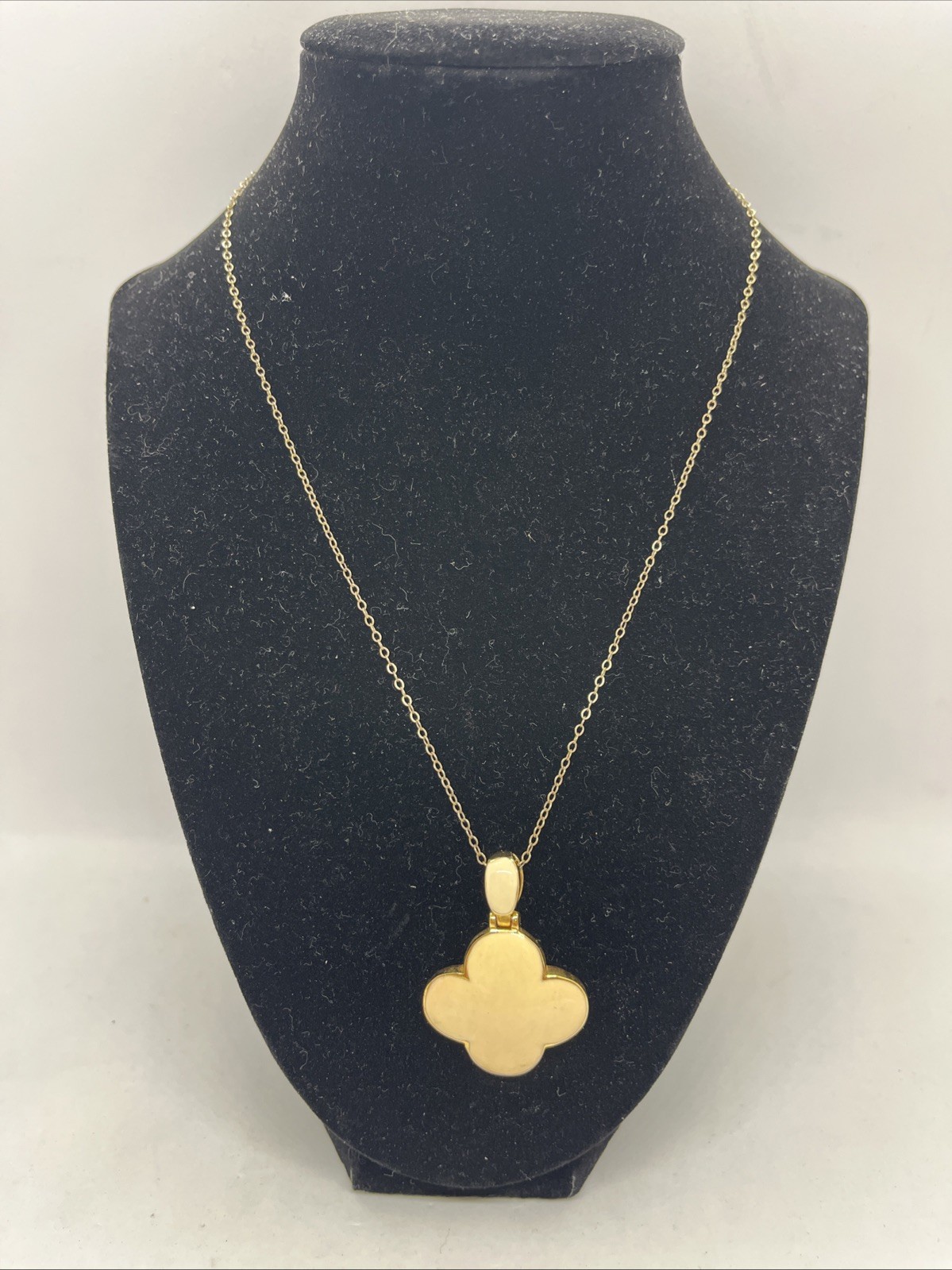 Ivory Enamel And Gold Tone Clover Pendant Enhancer With 18 Inch Chain