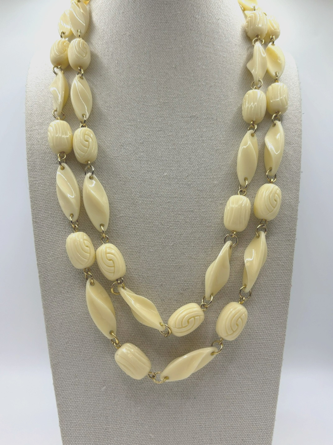 Vintage Ivory Cream Molded And Carved Bead Gold Tone Link Long Necklace 47 Inch