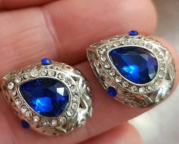 Vintage Teardop Blue Faux Sapphire Clear Rhinestones Formal Bling Earrings