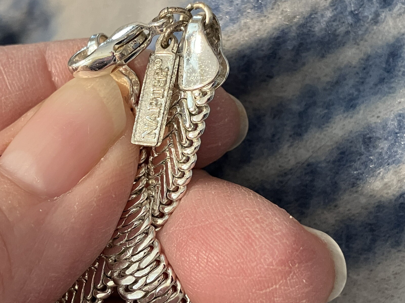 Vintage Napier Signed Silvertoned Flat Snake Style 1/4″W 20″L Necklace Estate