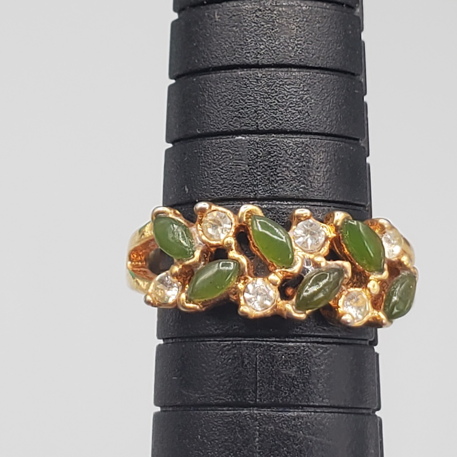 Vintage UNCAS Ring Gold Tone Rhinestone Faux Jade Right Hand Size 6.5