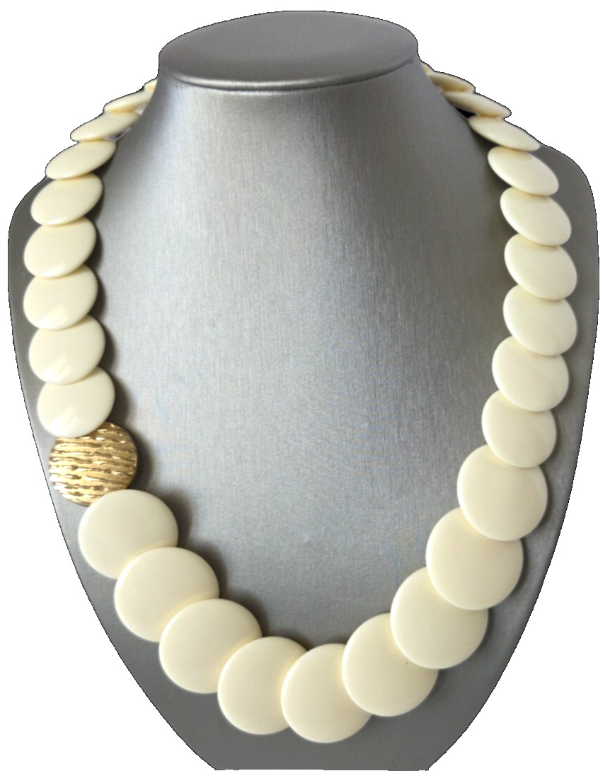 Vintage Lucite Round Flat Graduated Bead Necklace Ivory And Gold Focal Bead 24″