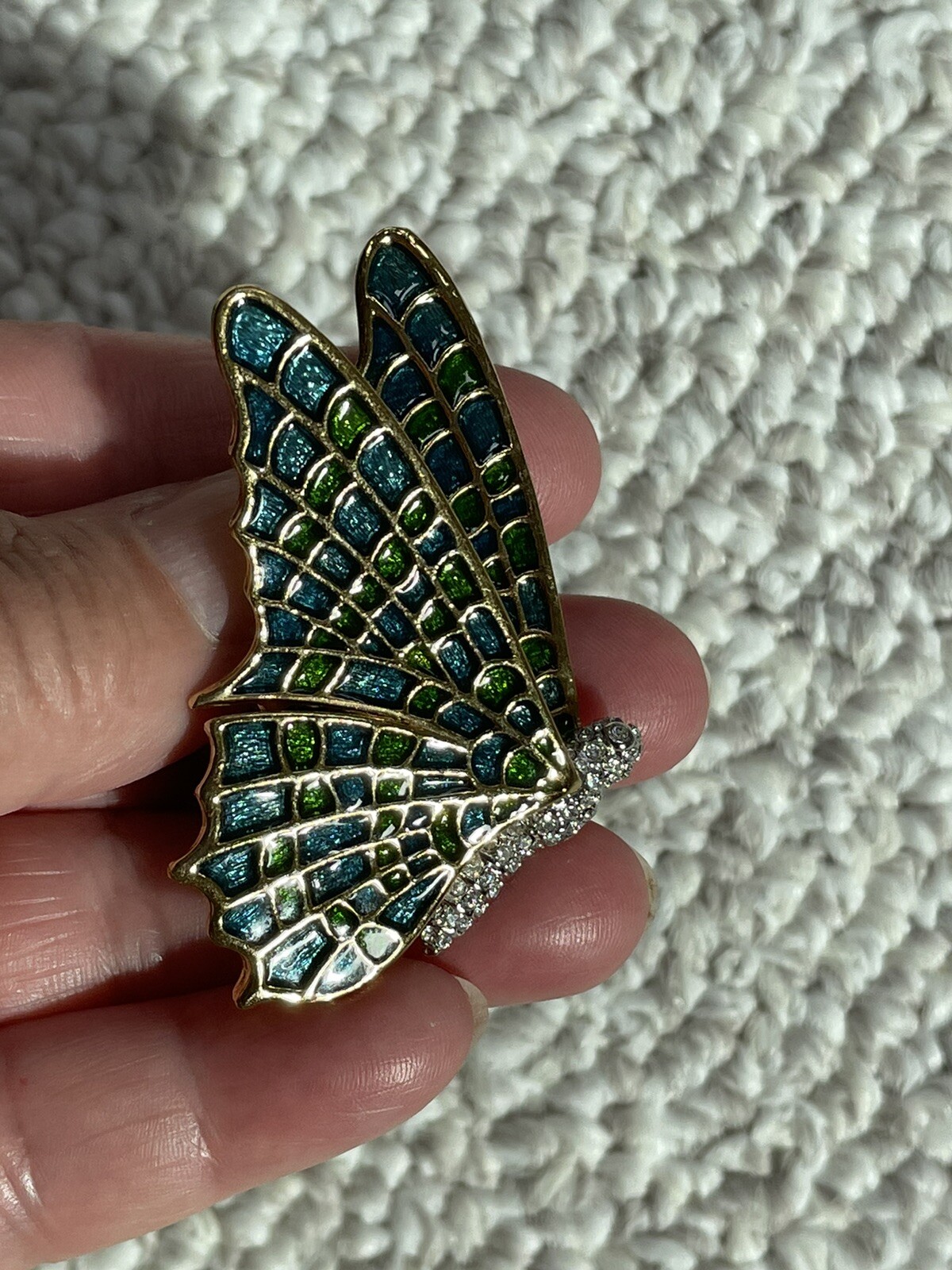 KJL KENNETH JAY LANE SIGNED Gold tone PEACOCK BUTTERFLY BROOCH with Crystals