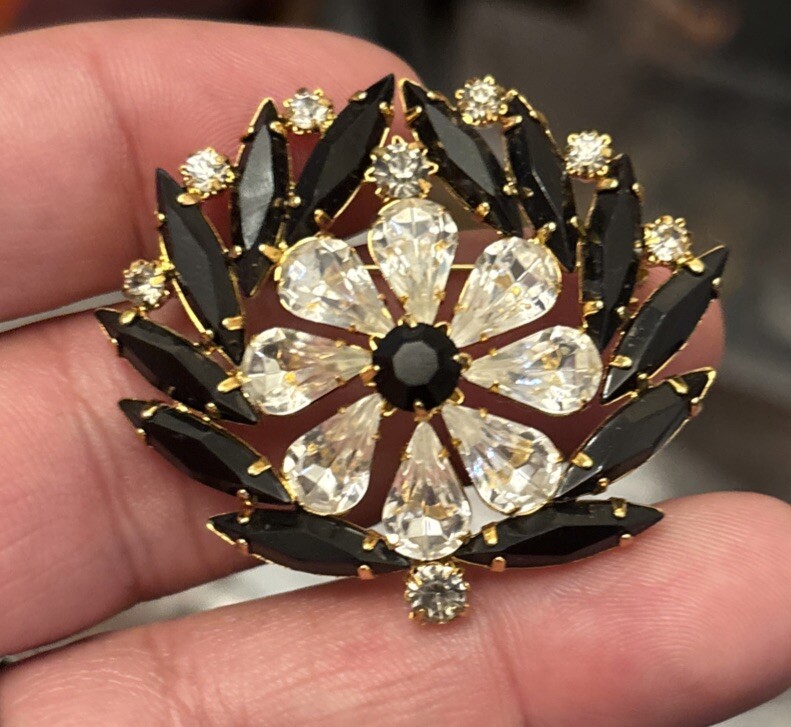 Vintage Prong Set Black Clear Rhinestone Flower Pin Brooch Gold Tone