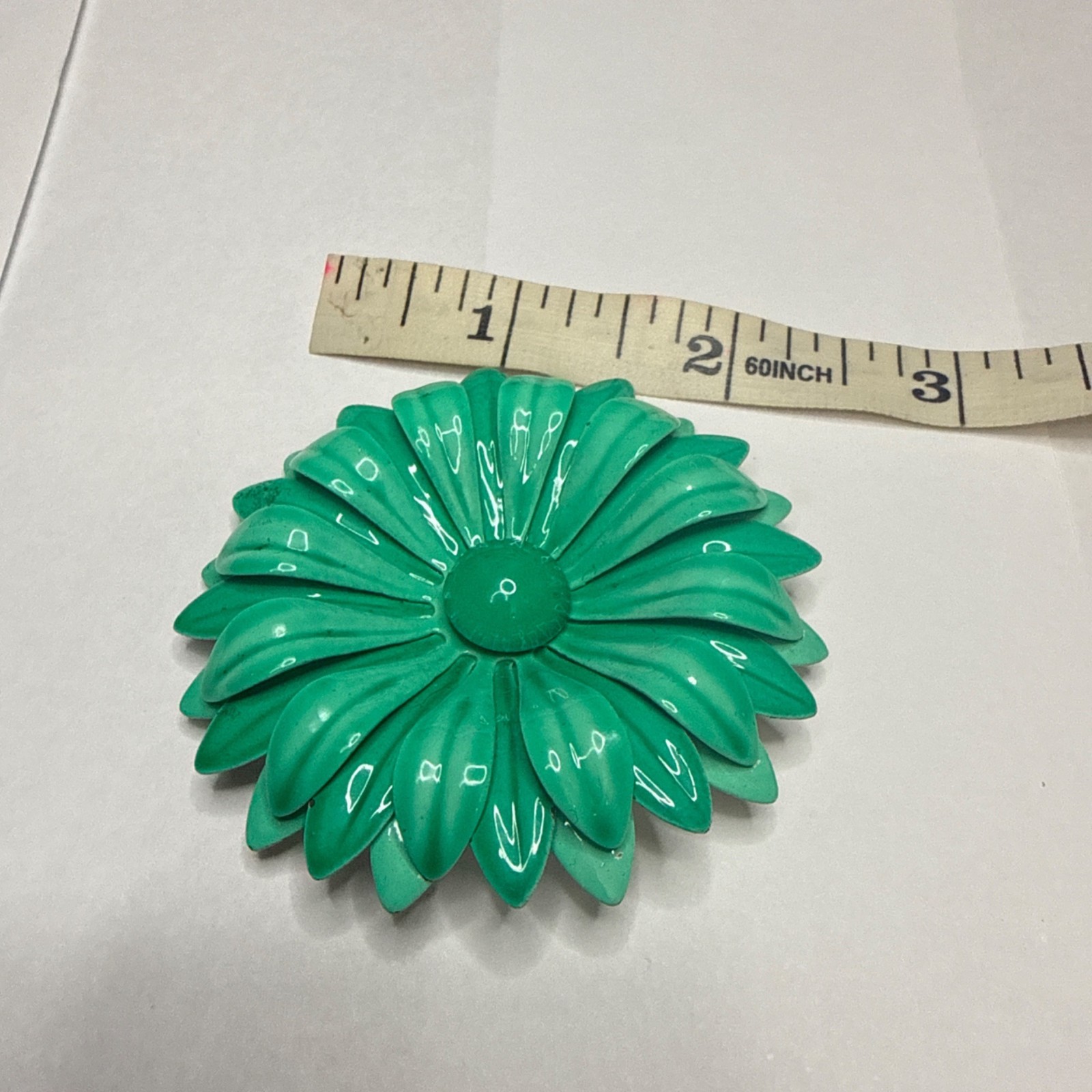 Vintage Green Enamel Flower Brooch Daisy Retro Mid Century Costume Jewelry Pin
