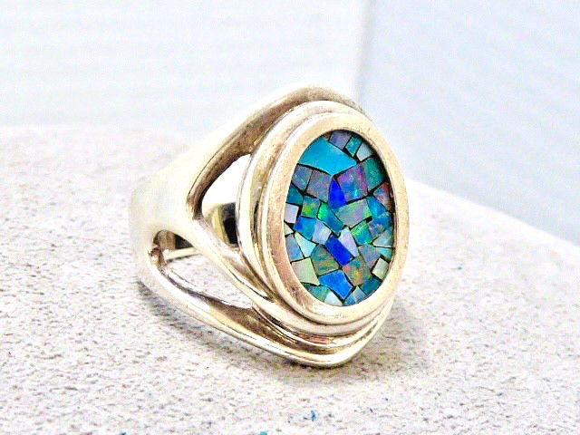VINTAGE STERLING SILVER SIGNED WK STERLING BLACK. OPAL MOSAIC RING SIZE 7 RING