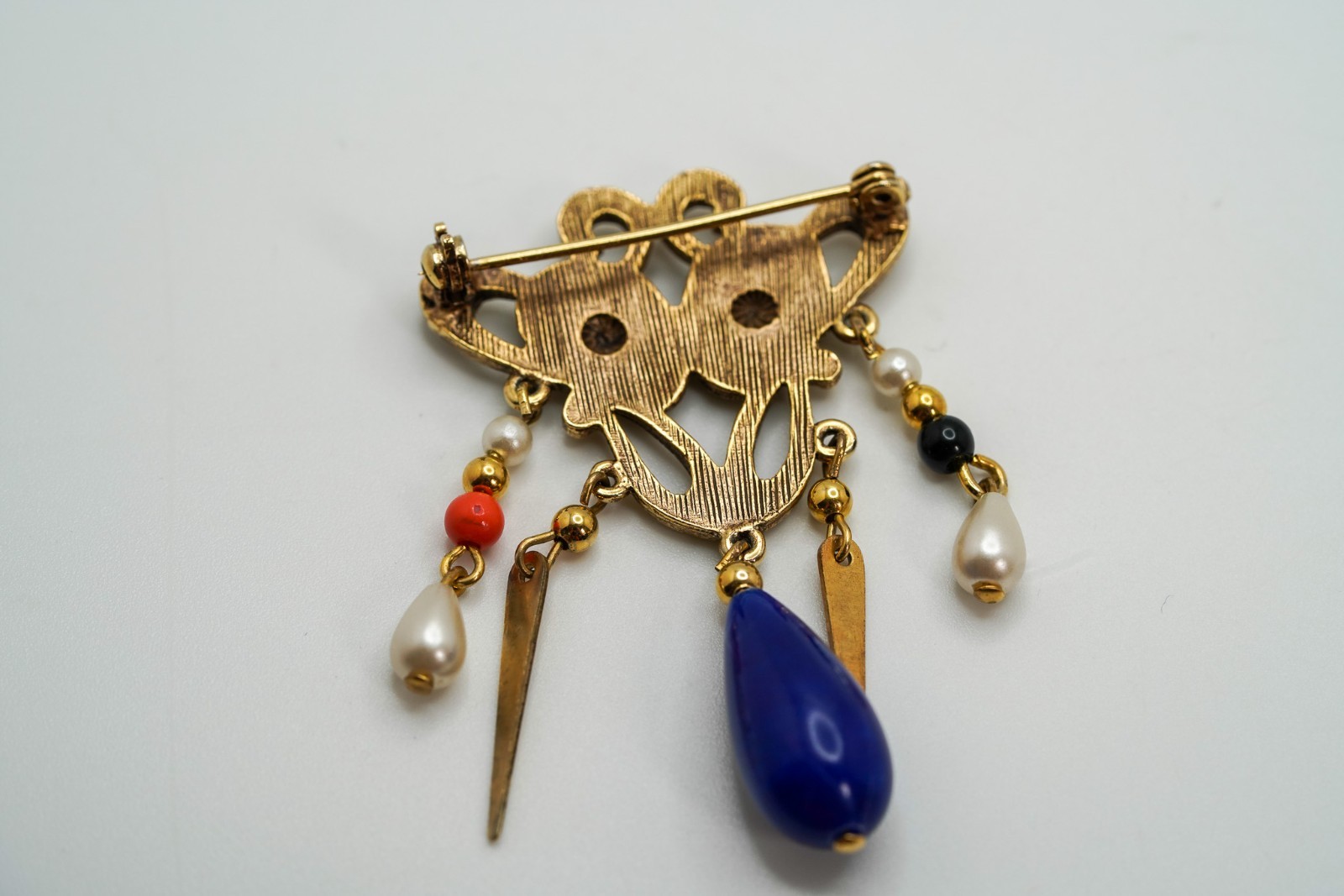 Vintage Gold Tone Blue Dangle Brooch 5.3cm JB45