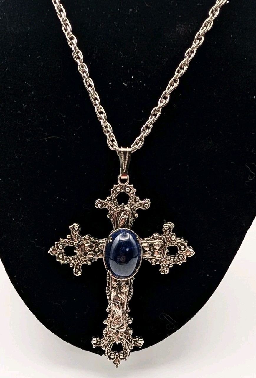 Vintage Ornate Cross Pendant Red Cabochon Gold Tone 12″ Chain Necklace Excellent