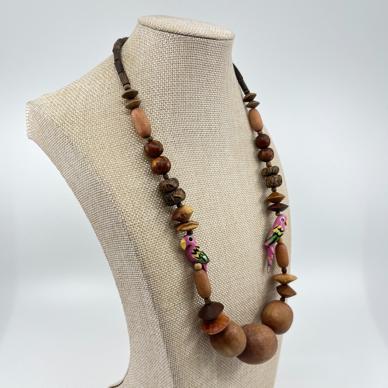 Vintage Boho Tropical Wood Parrot Beaded Statement Necklace Pink Bird Accent