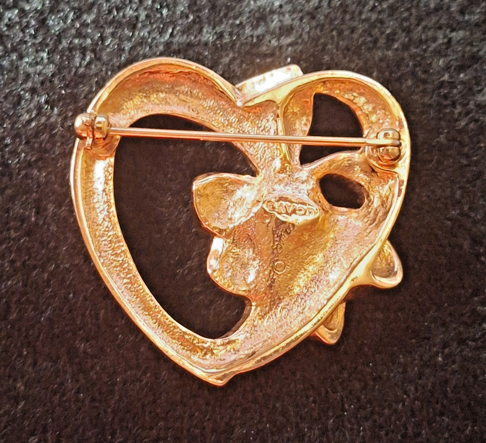 Vintage Avon Gold-tone Heart Bow May Emerald Green Crystal Birthstone Brooch
