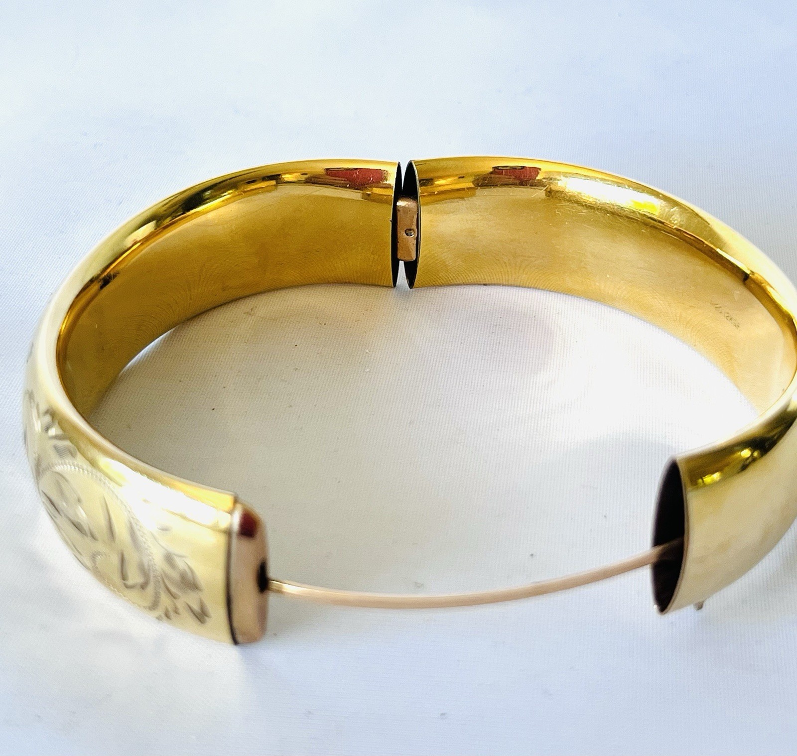 Vintage Gold Filled Etched Hinged Bangle Bracelet Victorian 1/20 12 K Gold