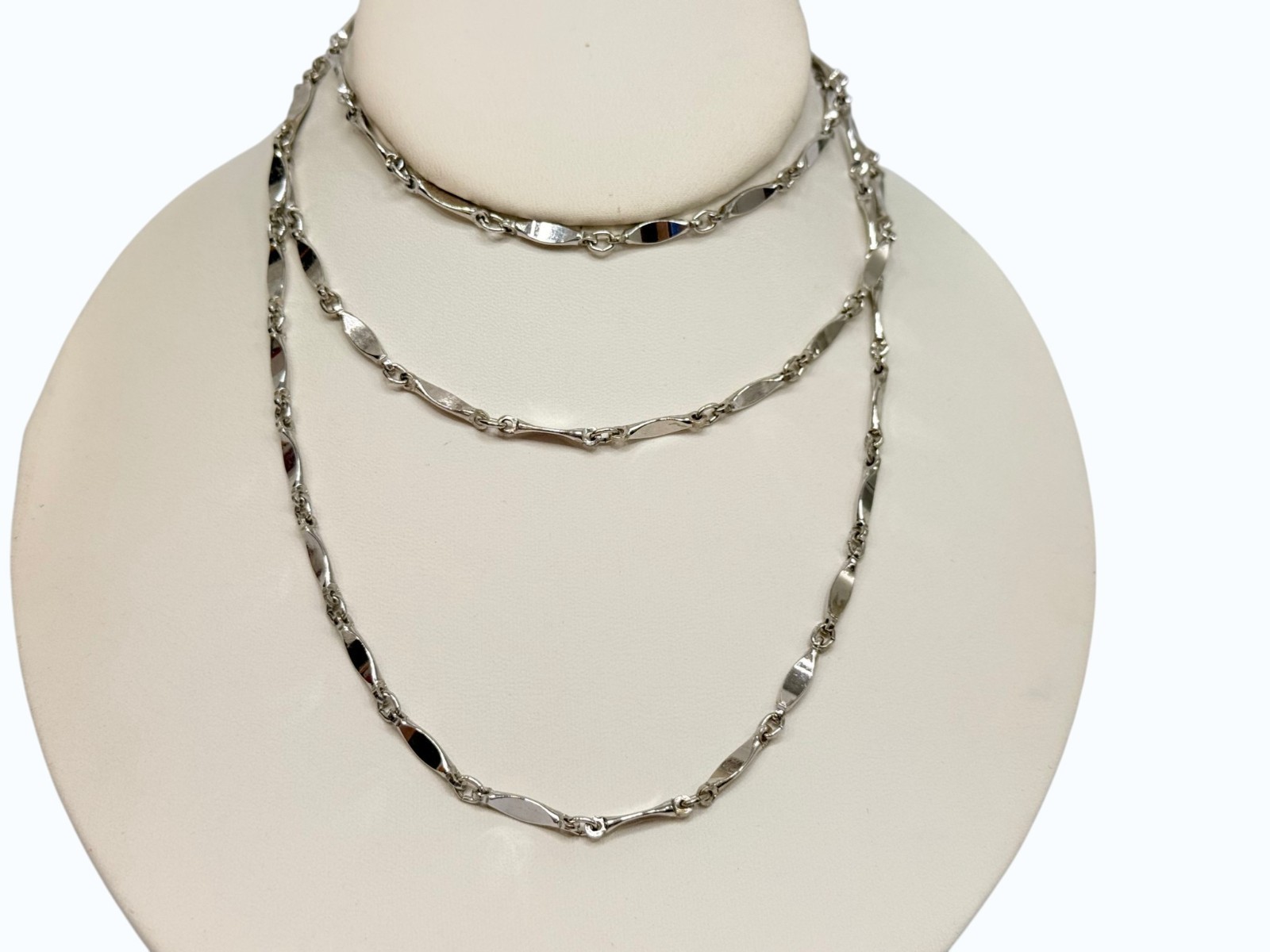 Vintage Necklace Silver Tone Dimpled Link Necklace Long 40 in chain Boho 1970s
