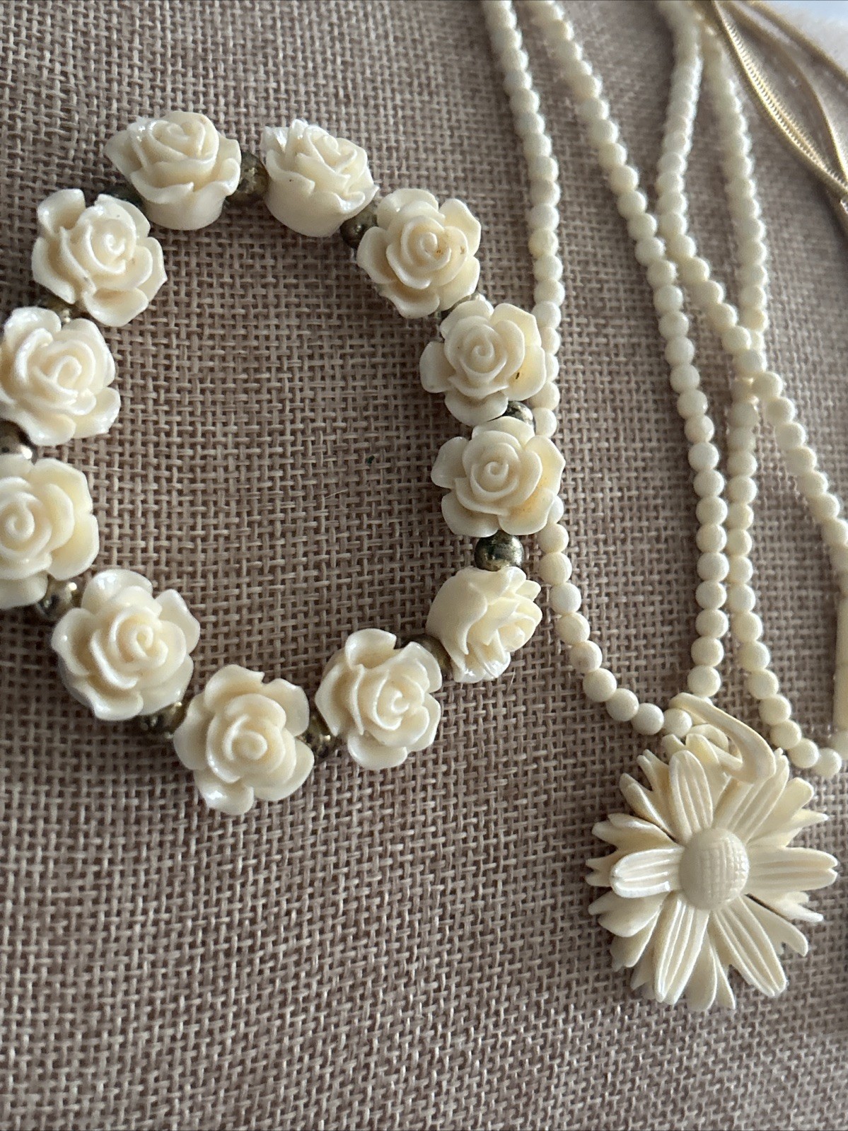 VTG JEWELRY SET LOT Carved Plastic Resin Floral Flower Rose BRACELET NECKLACE