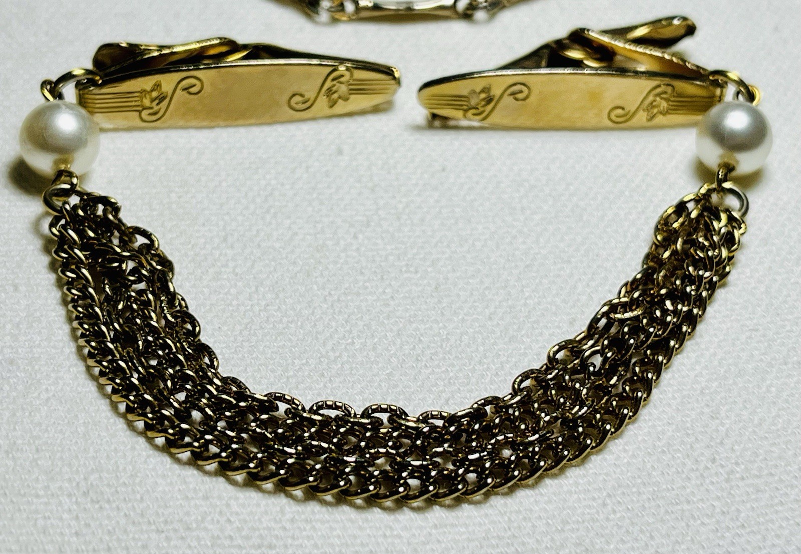 Lot of 2 Vintage Estate Gold Tone Sweater Clips Multi-Chain & Bar Link