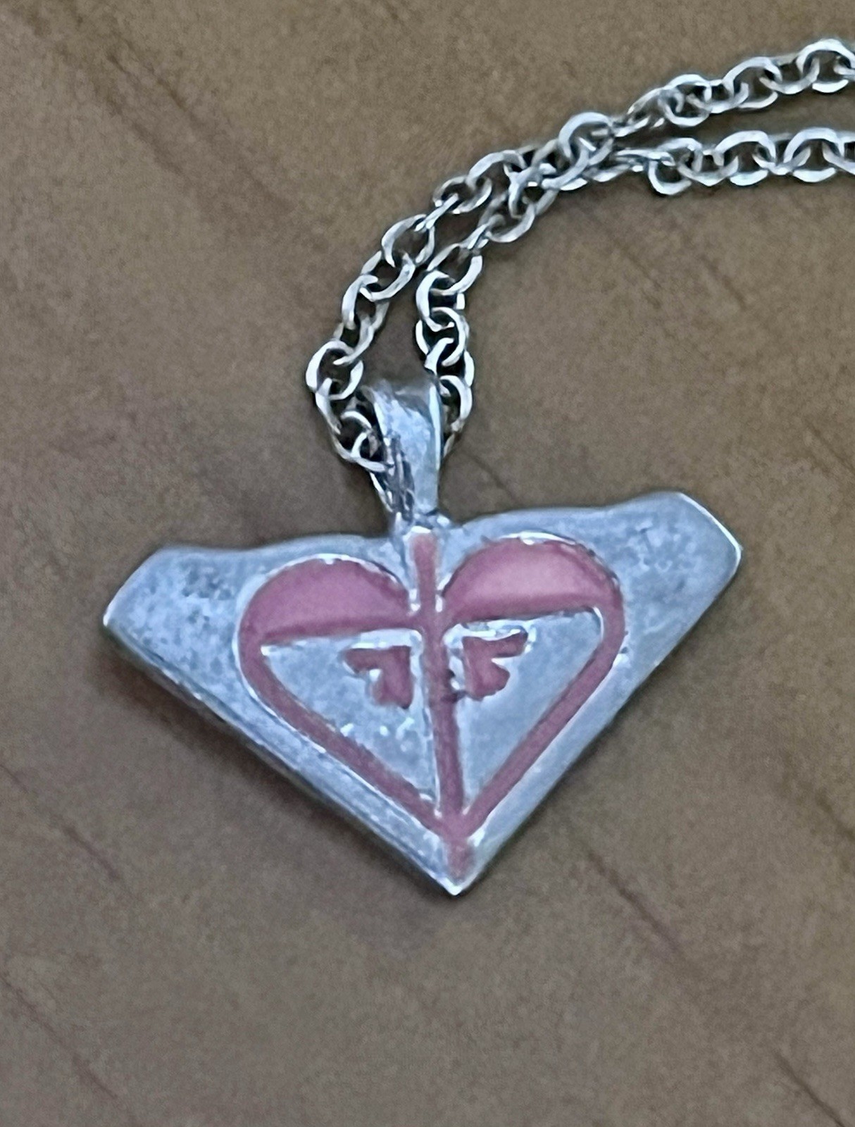 Vintage Roxy Surf Heart Pendant Necklace Preowned