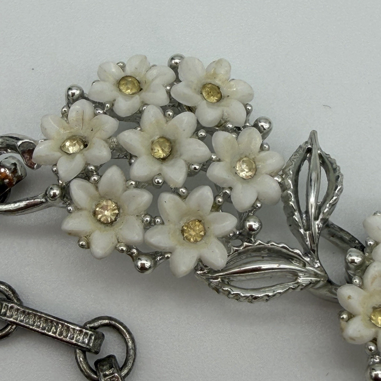 Vintage LISNER Floral Necklace Bouquet Collection 1957 Retro Choker Daisy