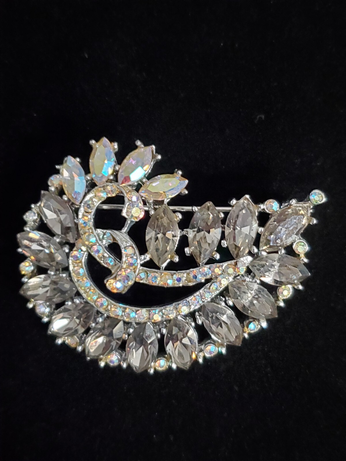 Stunning Vintage Smokey Gray & Arora Borealis Rhinestone Swirl Ribbon Brooch Pin