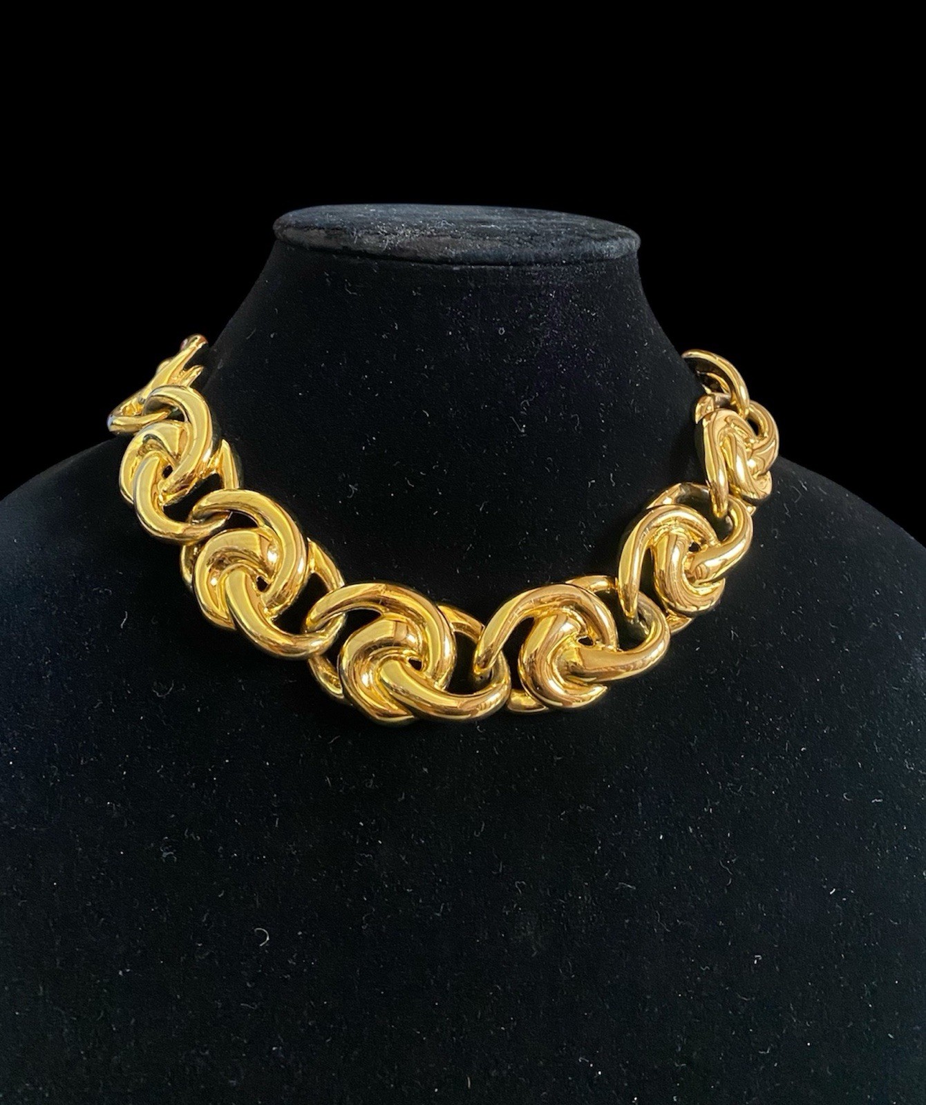 VTG Anne Klein Gold Tone Chunky Link Necklace 17.5in