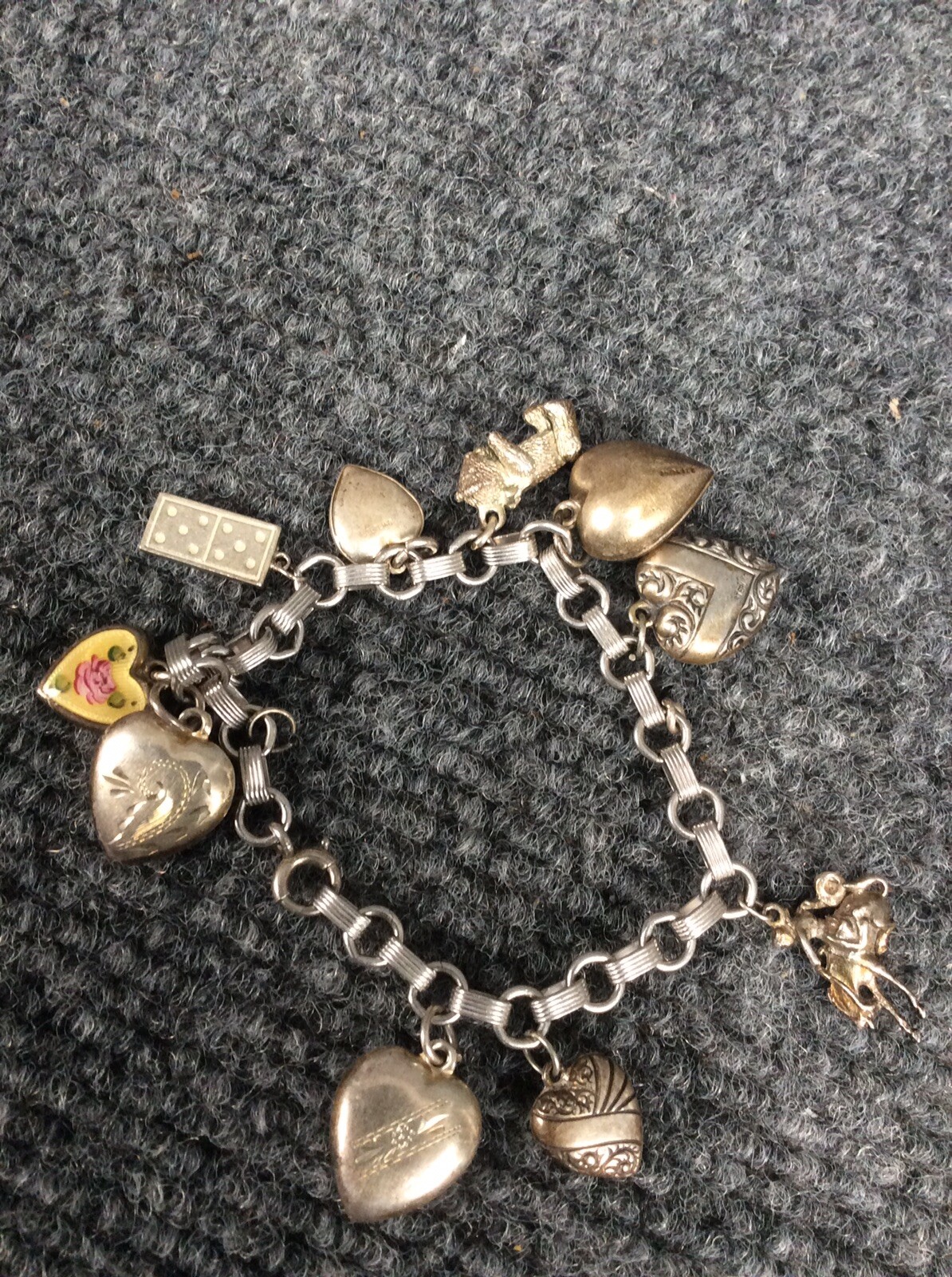 Beautiful vtg Victorian sterling silver 925 puffy hearts etc Charms bracelet