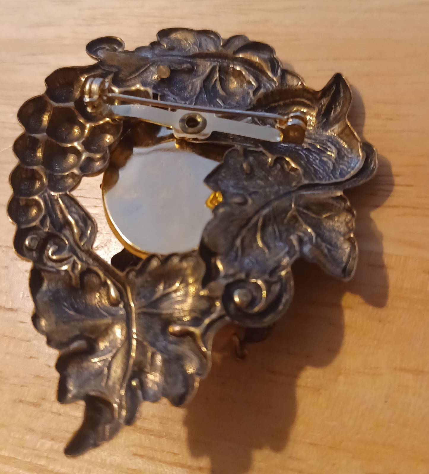 Vintage 3 D Nature Themed Brass Brooch. Not Sure What The Stone Is