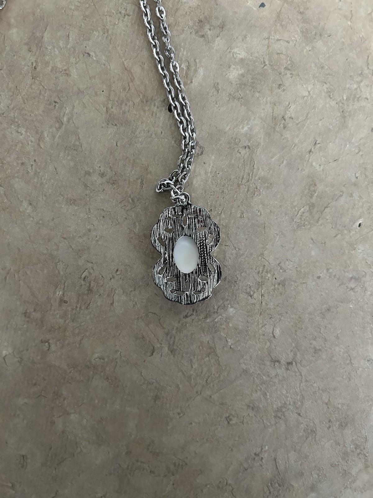 Vintage silver Tone White Stone With Rhinestone Design Necklace