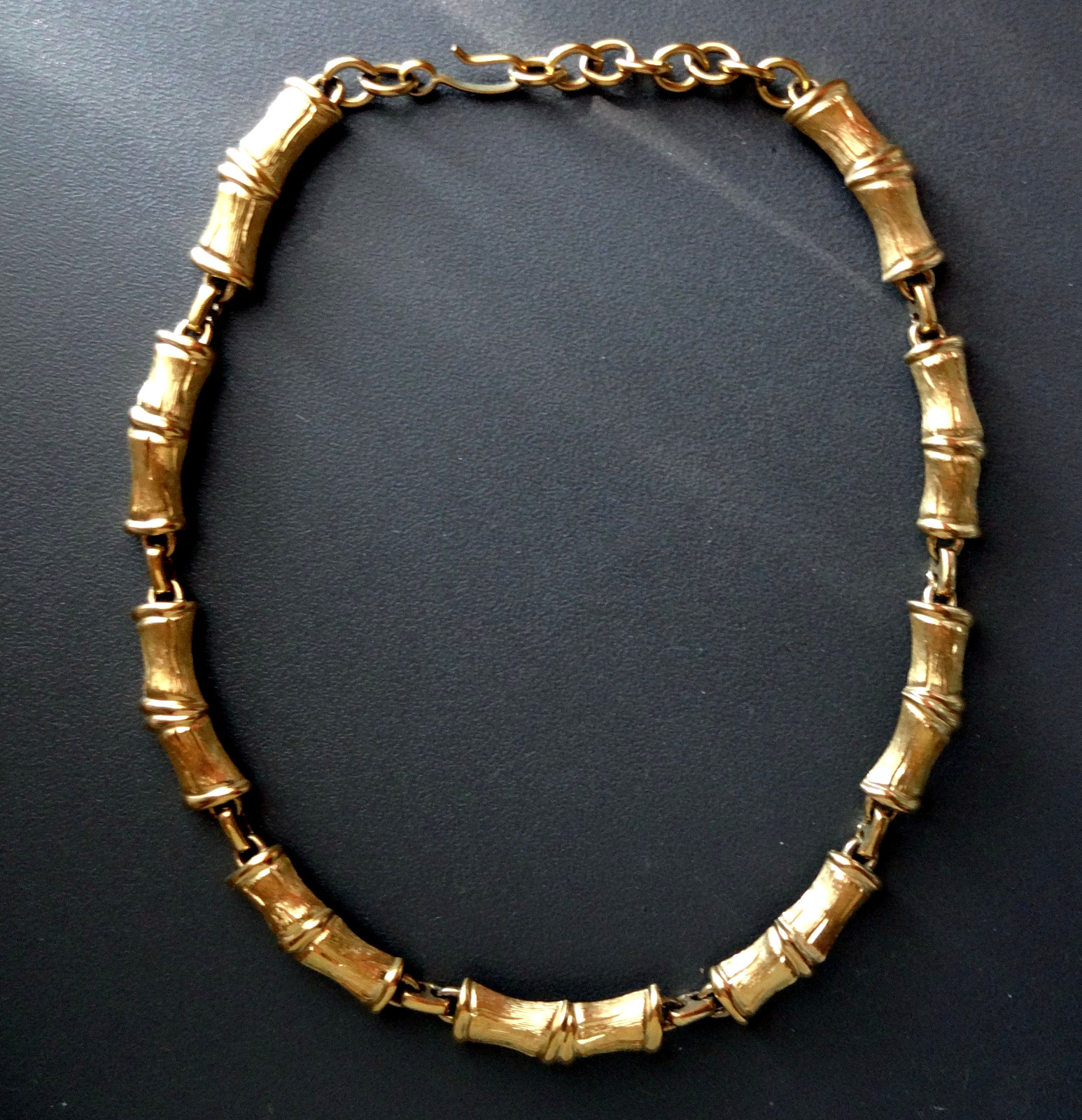 Vtg Signed MONET Asian Bamboo Statement Gold Tone Bold Chocker Necklace 16″ RARE