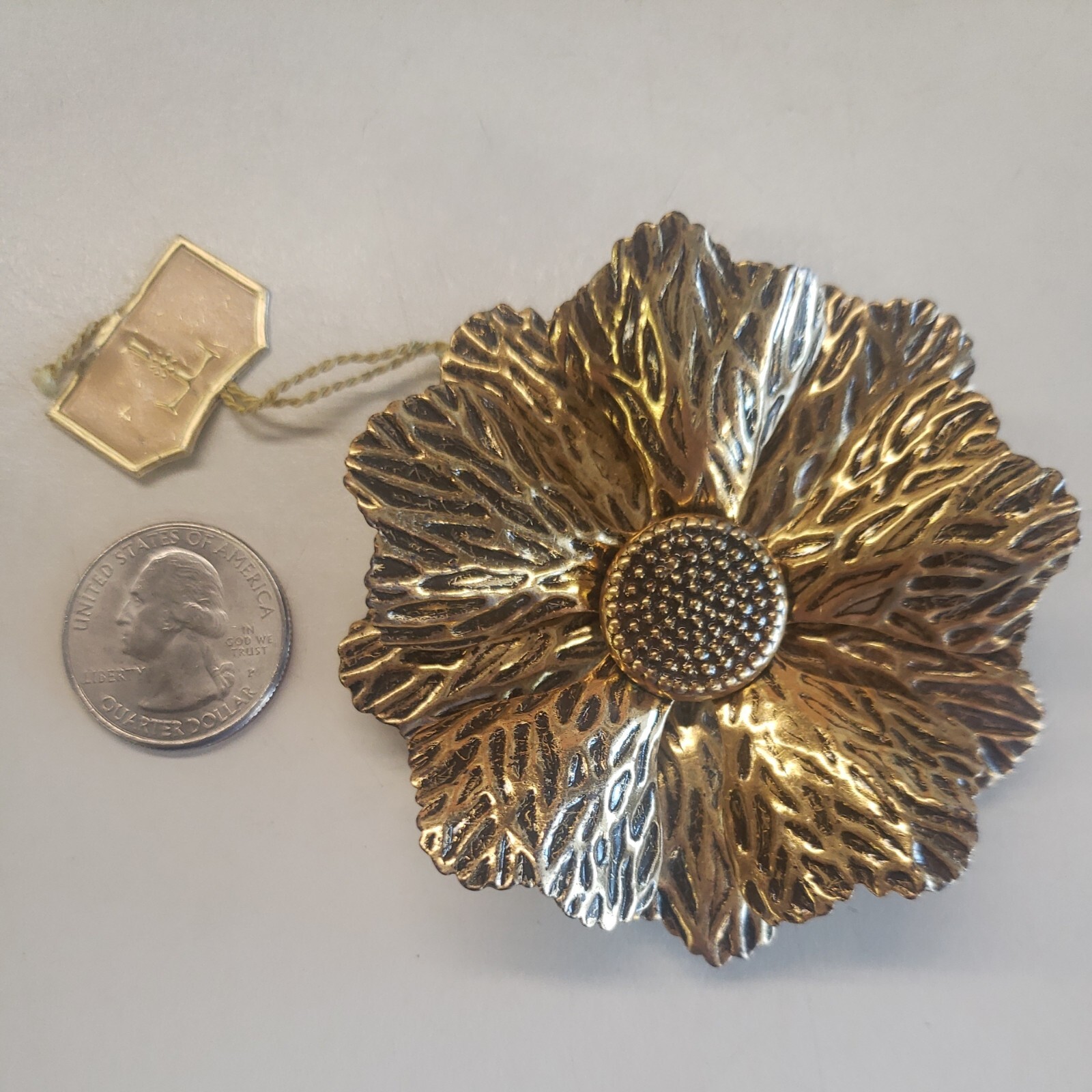 Vintage Costume Jewelry Tacoa Gold Tone Metal Flower Brooch Pin original tag