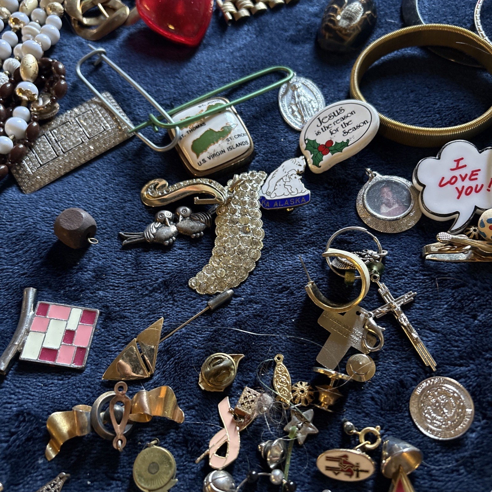 3lbs Custome Jewelry Lot Vintage Pins Braclets Necklaces 50s 60s 70s 80s #1