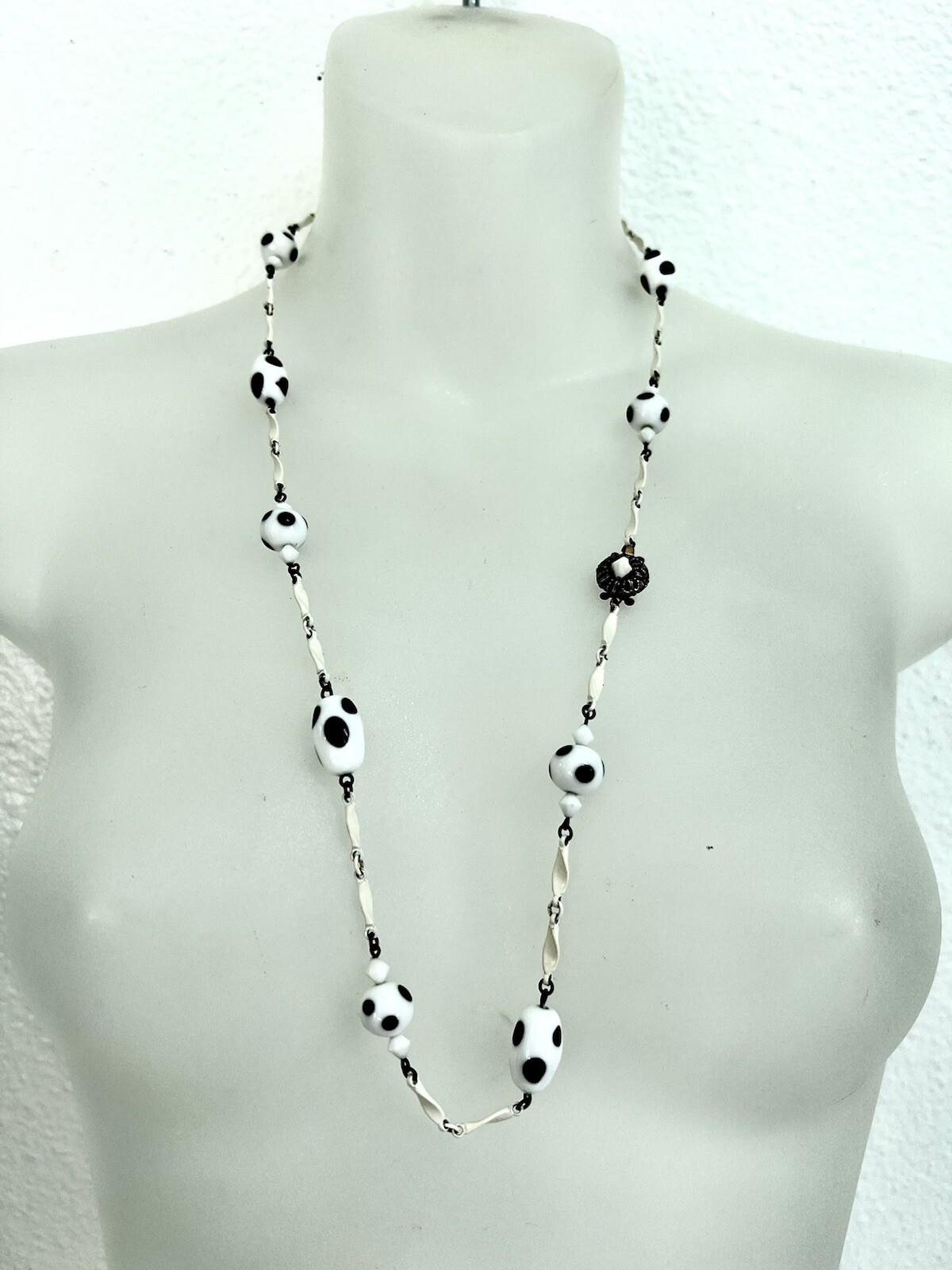 RARE VNTG. MURANO GLASS~BLK&WHT DOTS~ENAMELED BAR LINK STATION NECKLACE ~28”