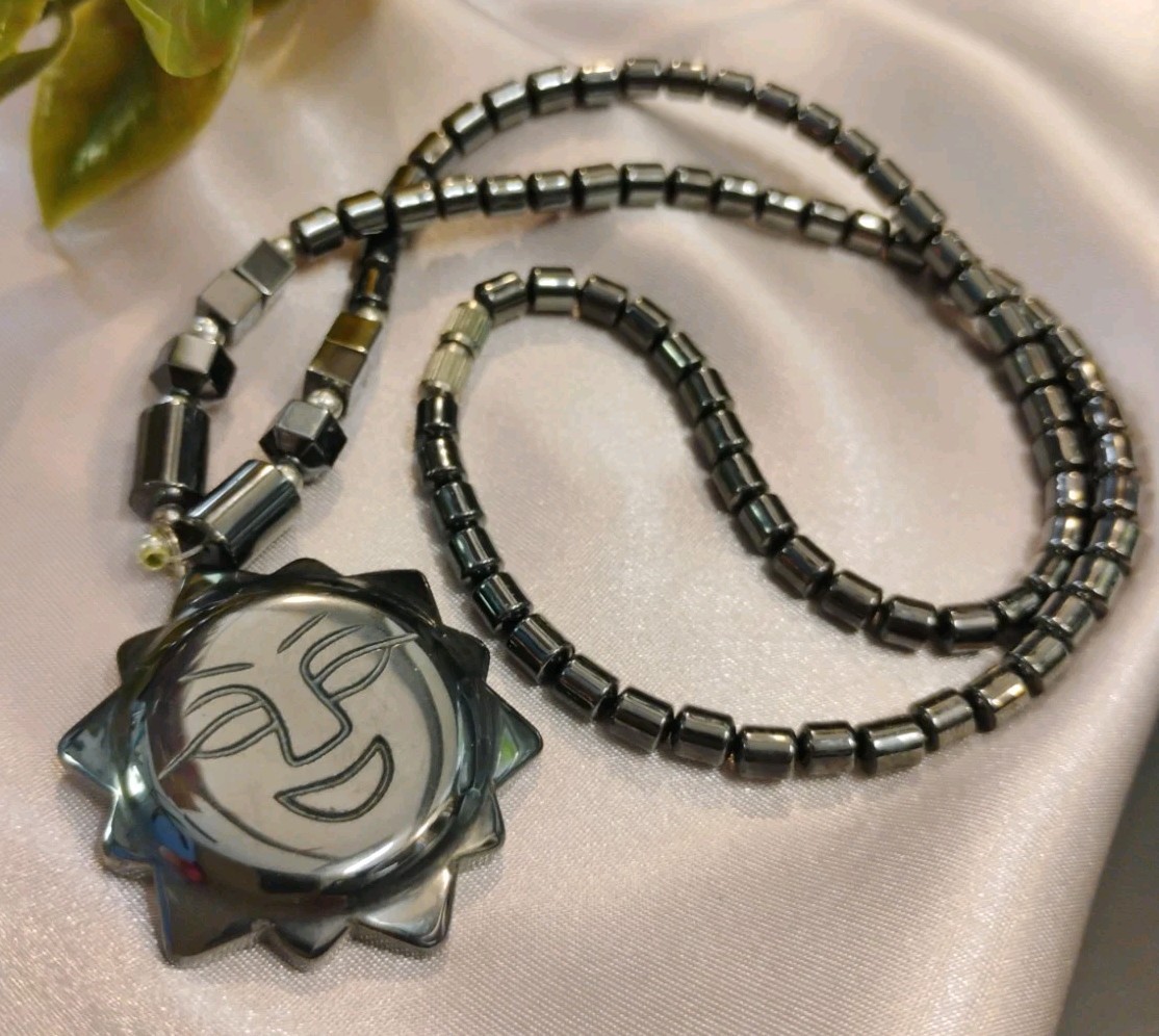 Vtg Carved HEMATITE Stone SUN Face Pendant 16″ Beaded Barrel Clasp Necklace!