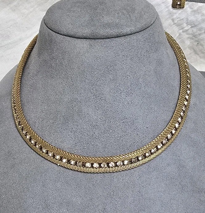 Mesh Goldtone Choker And Clip On Earrings Vintage 7 1/2 Inches Adjustable