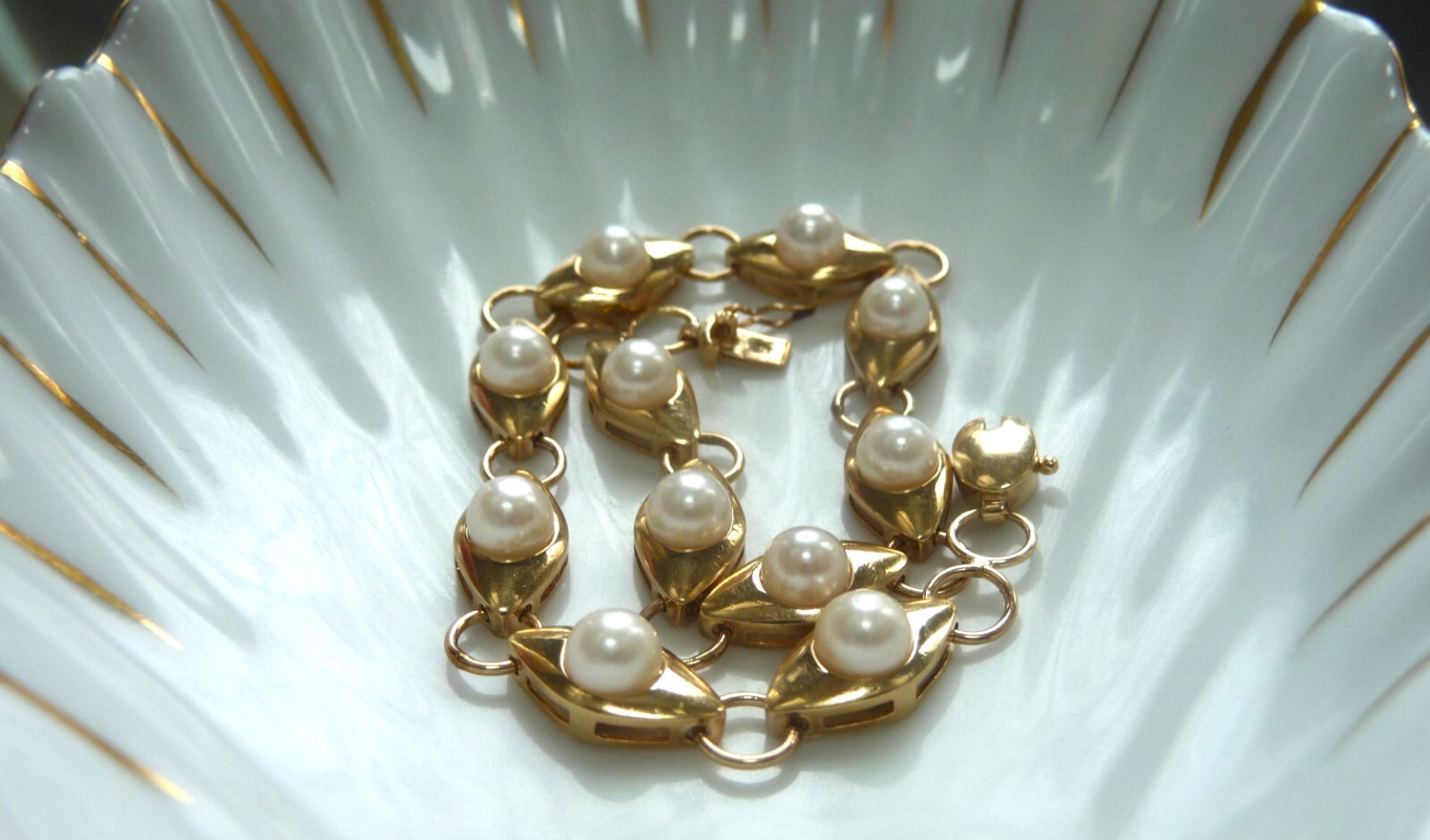 BEAUTIFUL MIKIMOTO LIKE QUALITY 14K 585 CULTURED AKOYA PEARL LINK BRACELET!